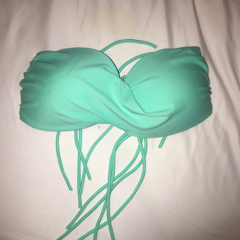 Bandeau bikini top